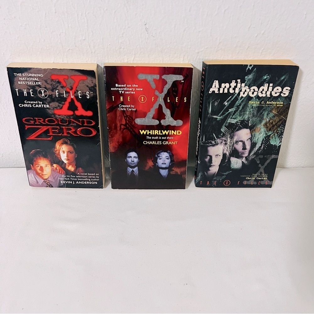 Vintage Bundle of (3) The X Files Books Antibodies, Ground Zero & Whirlwind